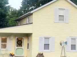 The Hideaway, hotel en North Canton