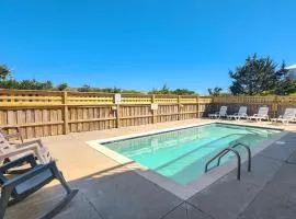 Ocean Song #3-CA: Oceanfront, private pool and hot tub!