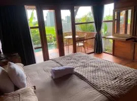 Tita Wooden House