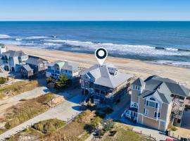 Oceanfront home with hot tub, WiFi, ocean view, central AC, & washer/dryer, hotel v destinaci Avon