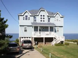 Waterfront Home w/ Private Hot Tub, Fireplace, AC, Washer/Dryer & Shared Pool