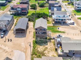 Oceanfront, Dog-Friendly House w/ Shared Pool, Free WiFi, Ocean Views, hotel en Buxton