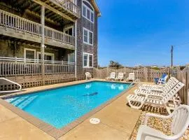 Waterfront house with pool, hot tub, pool table, elevator & ocean view