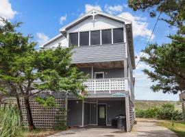 Viesnīca Dream Oceanfront Getaway with Private Hot Tub, Full Kitchen, and WIFI | 5BR pilsētā Waves