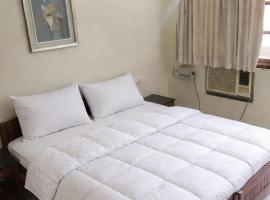 Venue 2bhk apartment Candolim Goa, hotel din Candolim
