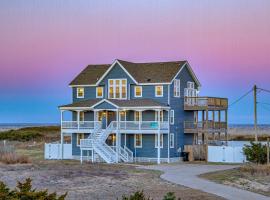 Viesnīca Dog-friendly oceanfront home with private outdoor pool, hot tub & central AC pilsētā Waves