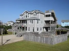 Ocean-side, dog-friendly home close to beach with private pool, hot tub, & AC