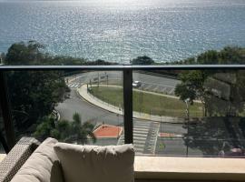 Mon Komo Seaview Privately Owned Apartment, מלון ברדקליף