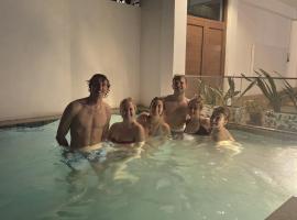 Ceylon Lodge - Airport Transit Hostel