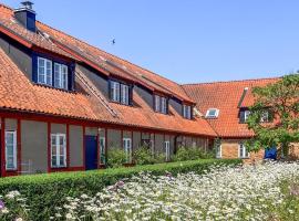 3 Bedroom Beautiful Home In Simrishamn, hotel em Simrishamn