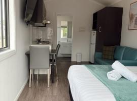 Denman Van Village, hotel u gradu 'Denman'