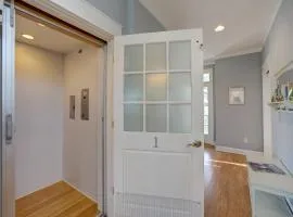 Huge, canal-front home w/private hot tub, WiFi, central AC, washer & dryer, dock