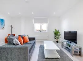 Luxurious 1 Bed Serviced Apartment with Wi-Fi