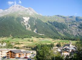 Aux portes du parc national de la Vanoise Appartement Termignon Val Cenis avec Wifi, hotel i Termignon