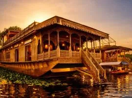 Houseboat Old Palace