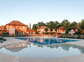 Chez domi piscine résidence claire rive, hotel a Prayssac