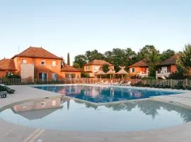 Chez domi piscine résidence claire rive