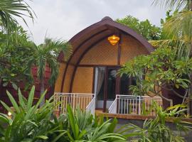 Eco Moringa Garden, hotelli kohteessa Banyuwedang