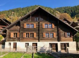 Ca da Viola, chalet alpino con sauna, cottage ở Cavagnago