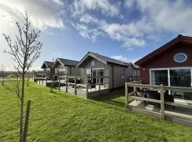 Seaglass Bay - Part of the The Bay Filey Holiday Village with pool, gym and direct beach access, pub, restaurant, tennis and meadows walks