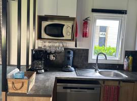 Mobilhome 592, ξενοδοχείο σε Gastes