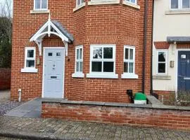 Fabulous 4 Bed House in Leiston