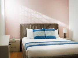 Under the Castle - Piazza Vittoria - Bombi Gallery, hotel din Gorizia