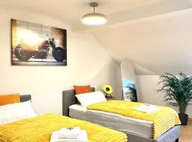 NewCityHome-3 Zi-Spacious Apartment Harley - Kaßberg - priv Parking