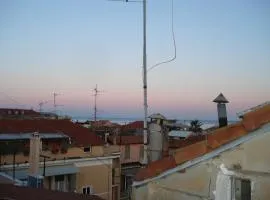 Otto - Bilocale ad Alassio