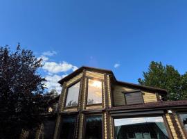 Вілла з басейном, Hotel in Novosëlovka