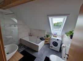 Moderne Ferienwohnung in Hainichen, hotel v destinaci Hainichen