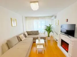 AVIATIEI -Mall Promenada-semineu -Self check-in and out