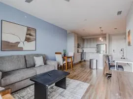 Landing Beautiful 1BD Gym Pool