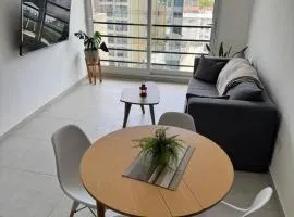 Espacioso apartamento con excelente ubicación
