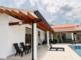 Bethlehem Village、レストレポのホテル