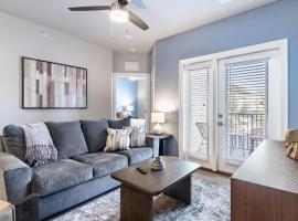 Landing Stylish 2BD Clubhouse Game Room, hotel en Crestview