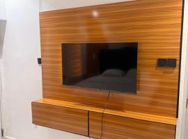 De Rex Luxury Apartment, hotel u gradu Akwa