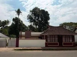 Heritage Private Home Karapuzha