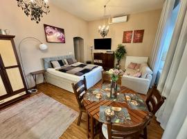 Home Away main square apartment, Hotel in Poprad