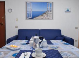MONICA holiday house, Hotel in Villasimius