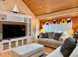 Cozy 3BR Annapolis sleeps 10 Private Deck, Parking