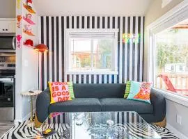 Rainforest Tiny Home Retreat #17 Abstract Modern