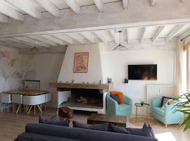 T3, 6 couchages 60m2 piscine, tennis vue sur lac, hotel a Prunières