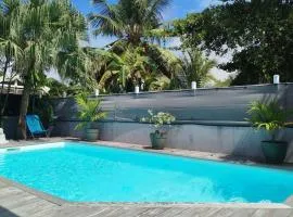 Kay Ti Bwa Charmant Bungalow en bois créole et grande terrasse privée