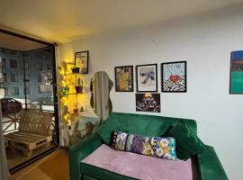 Comfortable apartment in Baron、バルパライソのホテル