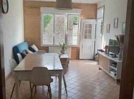 Charmante maisonnette, Hotel in Cerences