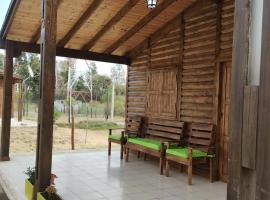 Cabaña El Refugio, hotel i La Carrera