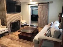 Spacious 5 Bedroom Home in Decatur Near Downtown Atlanta Ideal for Families & Groups