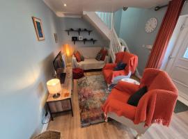Cosy cottage in the centre of Dursley, Hotel in Dursley