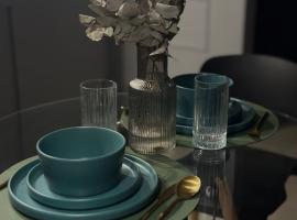 Tandem - Espacio para dos - Cama King - Parking, Hotel in Maipú